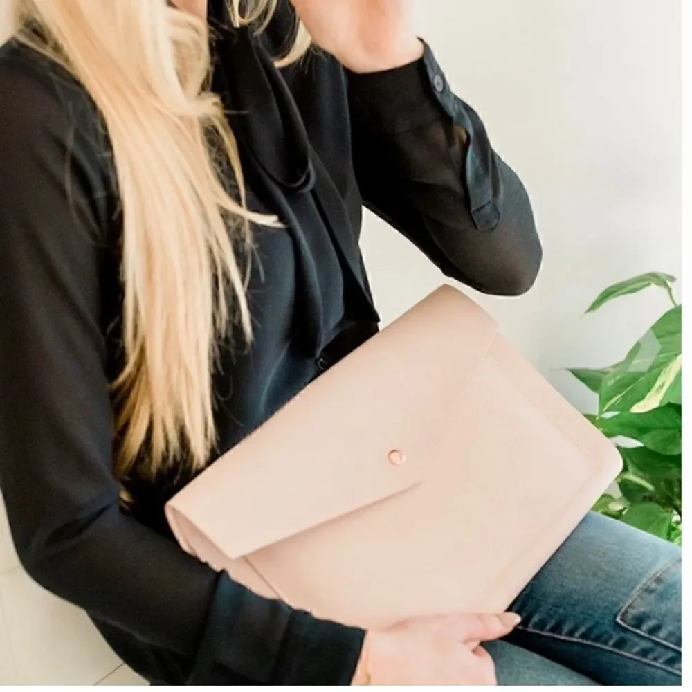 Glass Ladder & Co- The Meagan Portfolio in Blush Pink